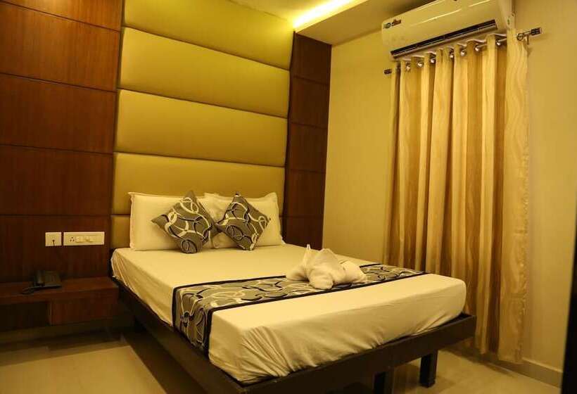 호텔 Santhi Bhavan