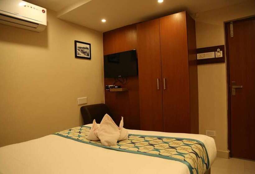 호텔 Santhi Bhavan