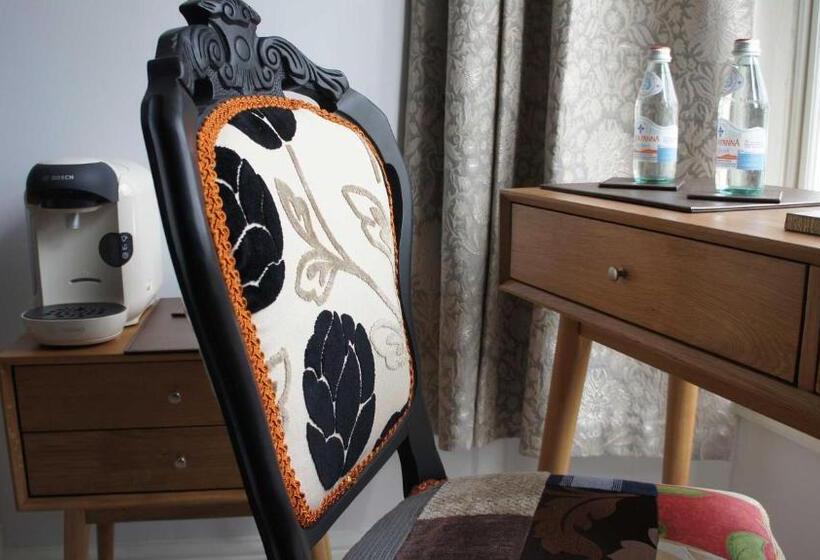 酒店 The Bronze Pig