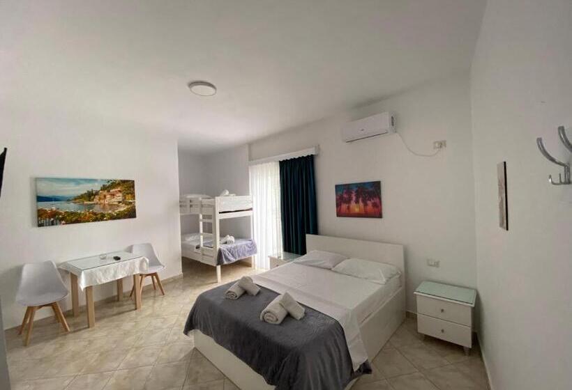 בית מלון כפרי Vila Kafe