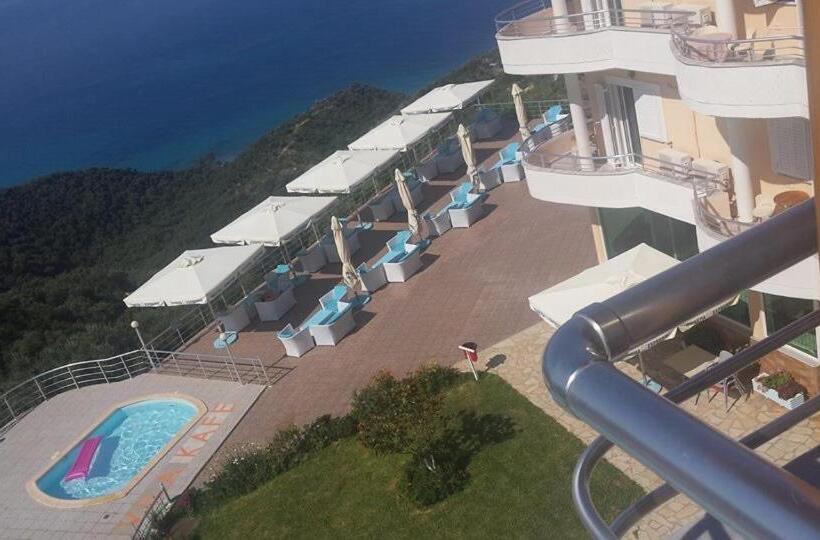 בית מלון כפרי Vila Kafe