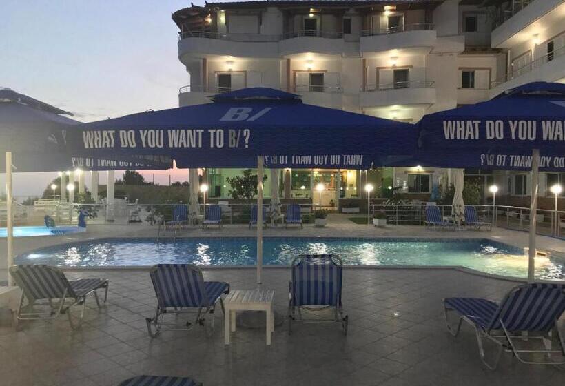 בית מלון כפרי Vila Kafe