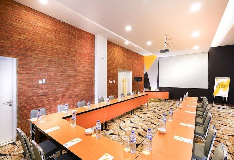 Yello Hotel Manggarai