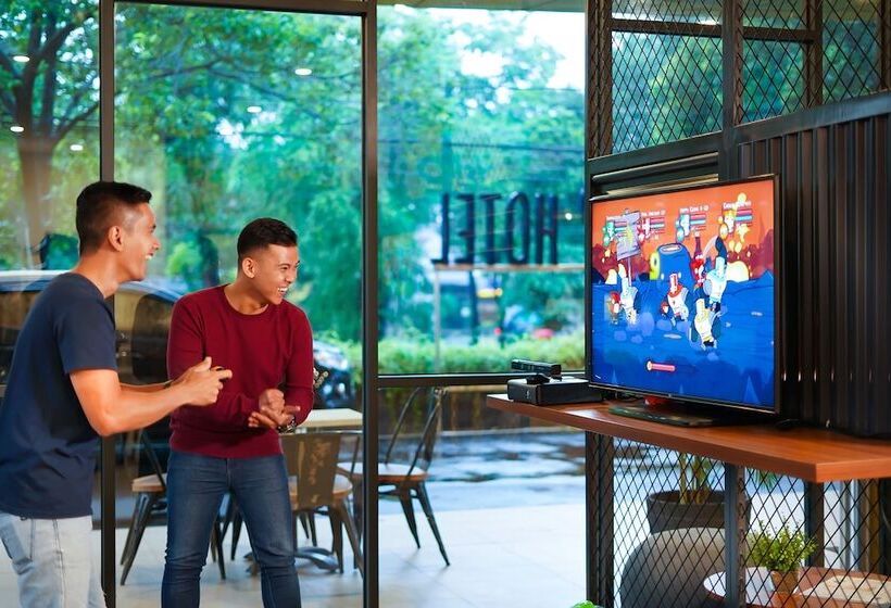 Yello Hotel Manggarai