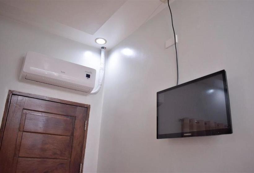 호텔 Zen Rooms Seaslugs El Nido