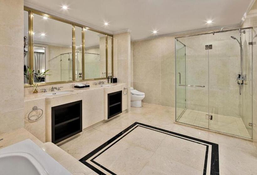 Melia Vinpearl Cua Hoi Beach Resort