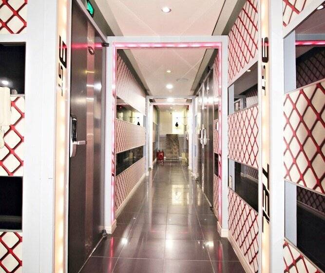 مُتل 9st Traveltel