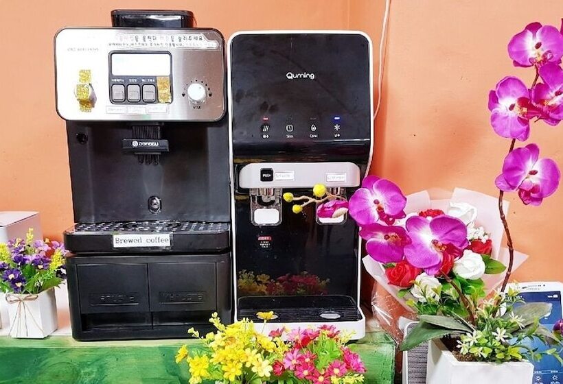 مُتل 9st Traveltel