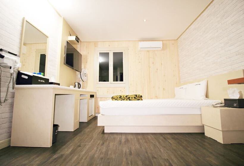 مُتل 9st Traveltel