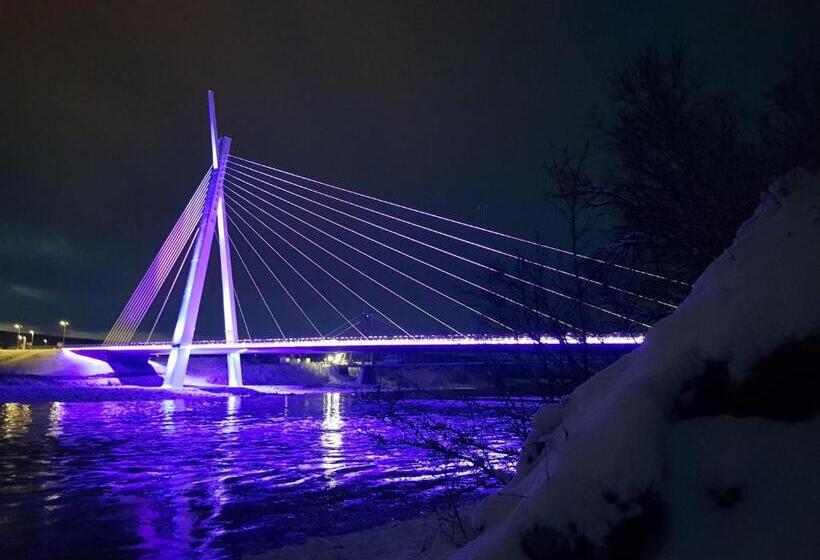 モーテル Mix Tana Spiseri Og Overnatting