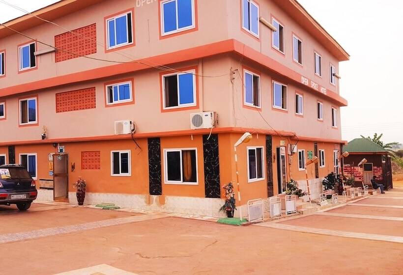 Open Space Hotel Kumasi