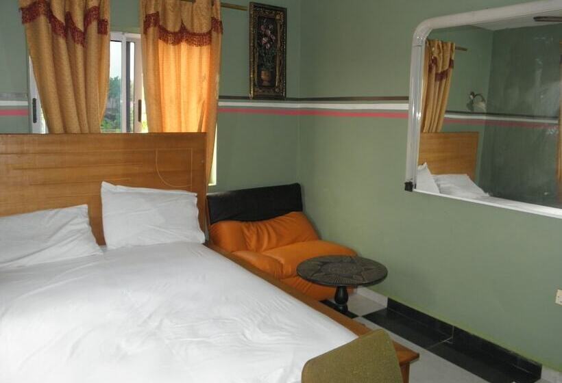 Open Space Hotel Kumasi