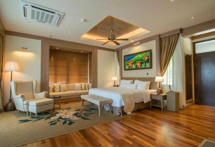 استراحتگاه Royale Chulan Cherating Villa