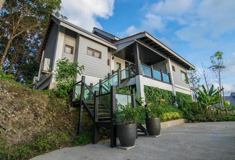 אתר נופש Royale Chulan Cherating Villa