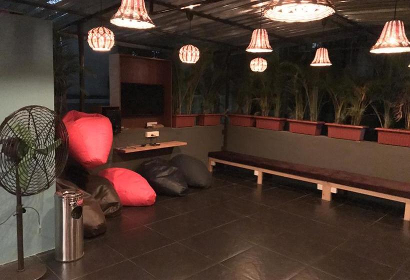 هاستل Bollywood Bed & Breakfast