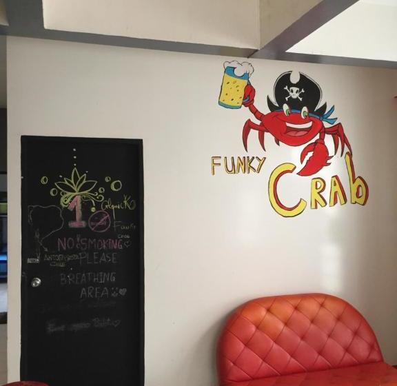 فندق صغير Funky Crab