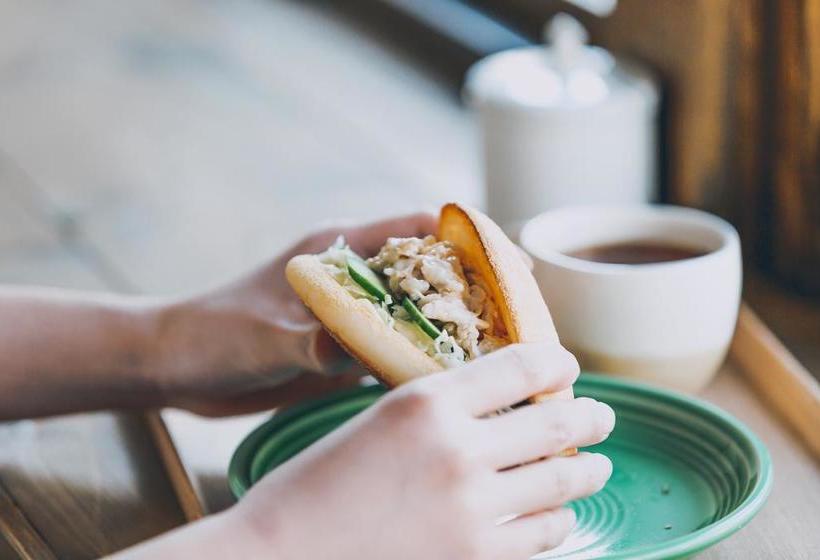 Mezamashi Sandwich  Hostel