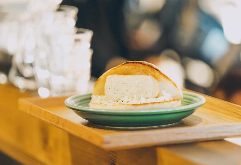 Mezamashi Sandwich  Hostel