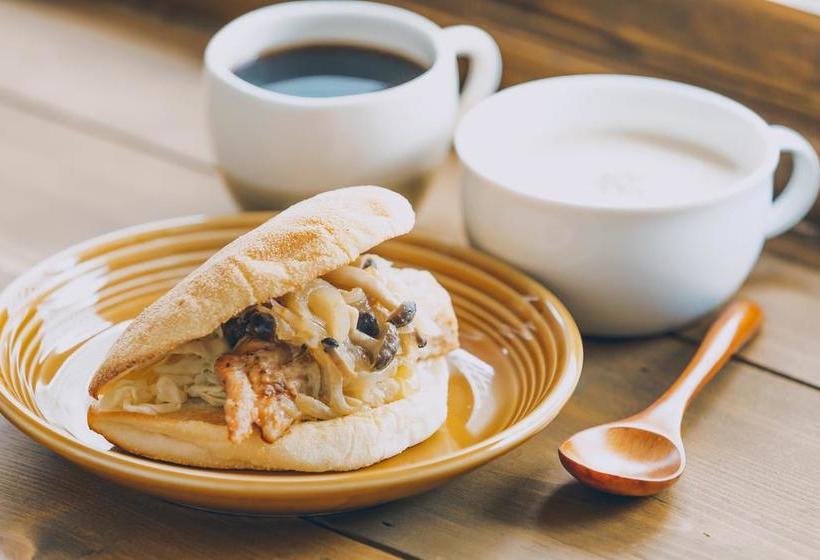 Mezamashi Sandwich  Hostel