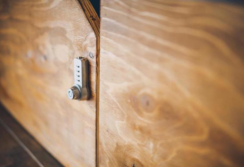 Mezamashi Sandwich  Hostel