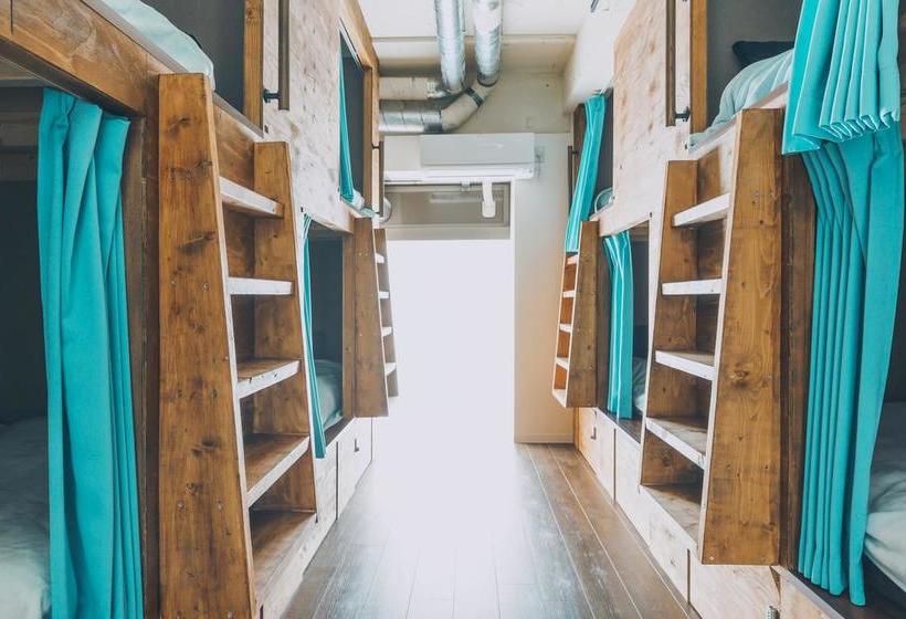 Mezamashi Sandwich  Hostel