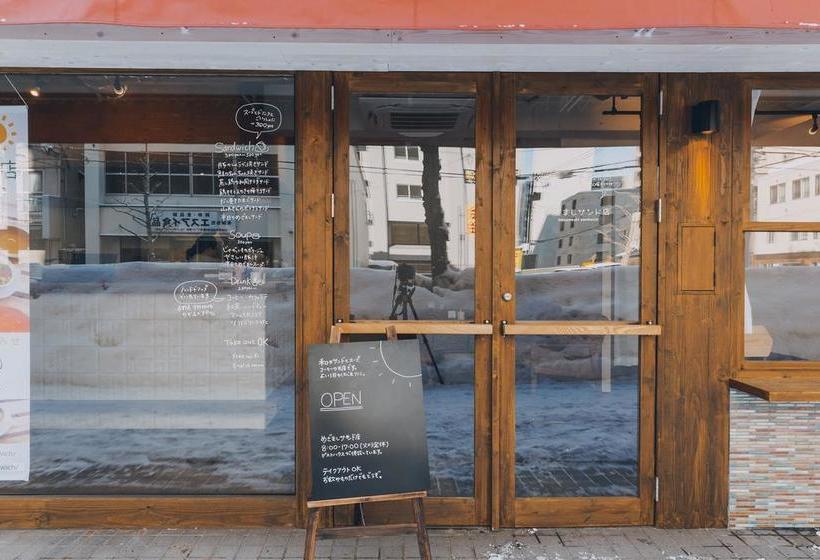 Mezamashi Sandwich  Hostel