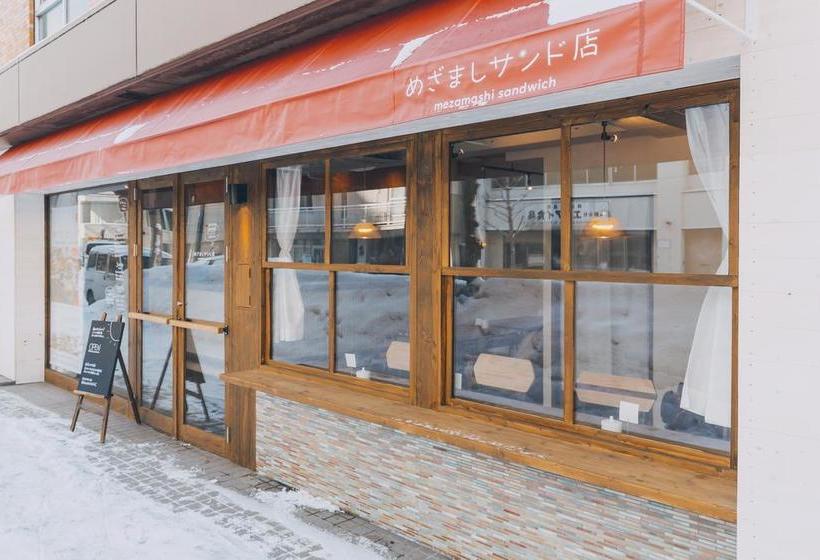Mezamashi Sandwich  Hostel