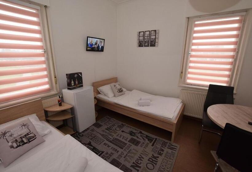 호스텔 Monteurzimmer Kirchheim Teck