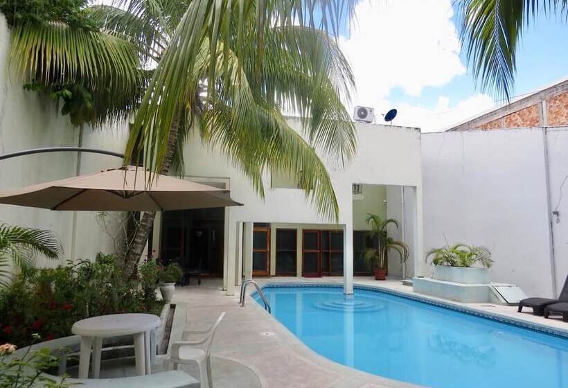 Amazonas Green Hostel