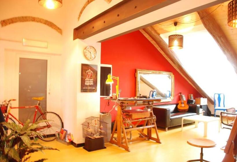 Attic Hostel Torino