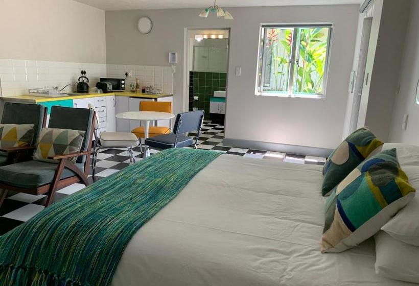 Bed and Breakfast Hp Twelve Accommodation