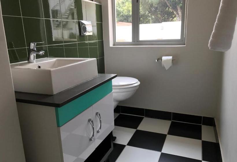 Bed and Breakfast Hp Twelve Accommodation