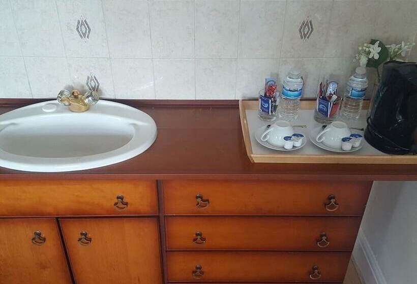 Bed and Breakfast Kathleen House