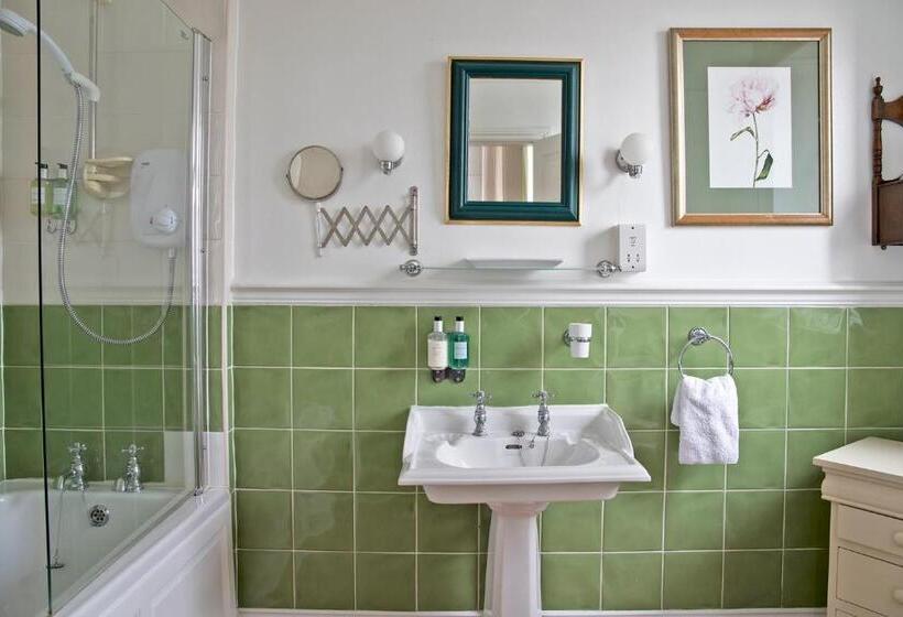 تختخواب و صبحانه Sheriff Lodge