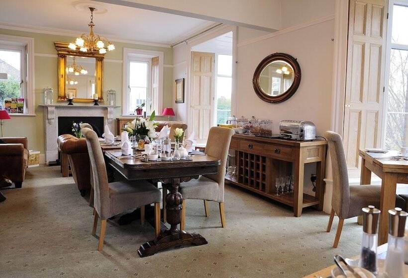 تختخواب و صبحانه Sheriff Lodge