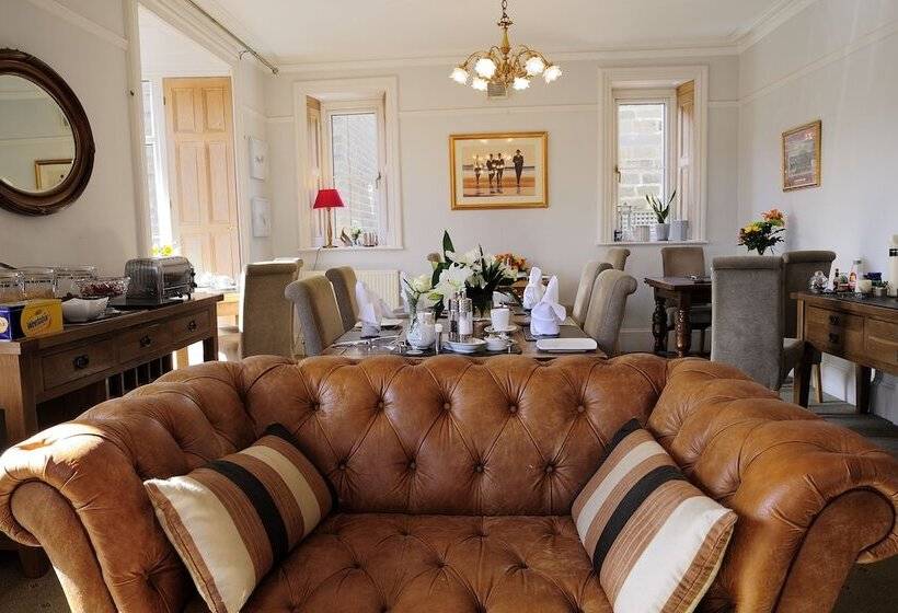 تختخواب و صبحانه Sheriff Lodge