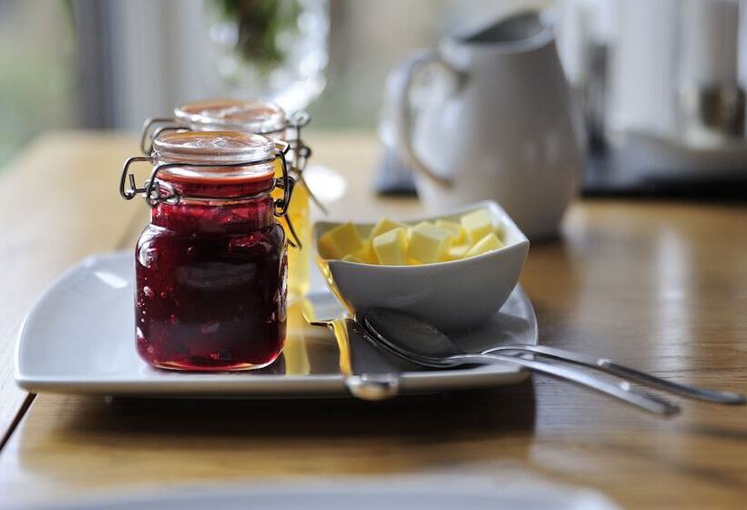 تختخواب و صبحانه Sheriff Lodge