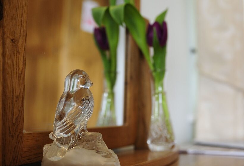 تختخواب و صبحانه Sheriff Lodge