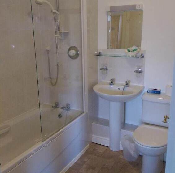 مبيت وإفطار The Masons Arms