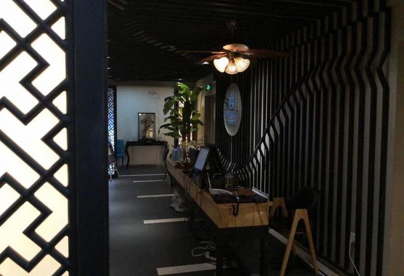 Eastland Hotel & Apartment