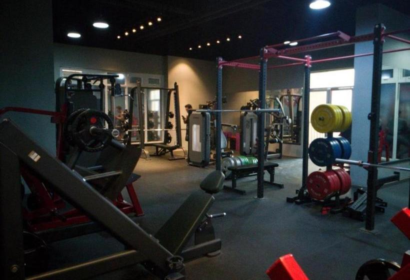 Eastland Hotel & Apartment