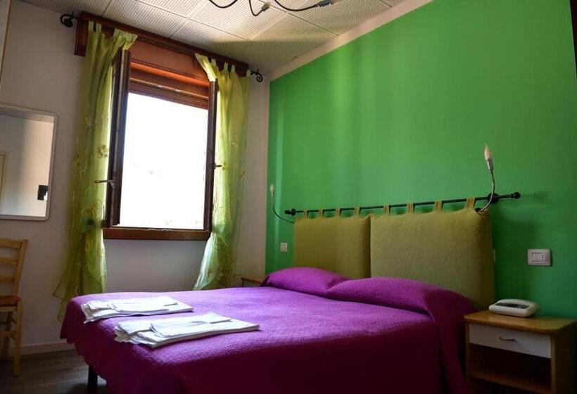 ホテル Albergo Colonna