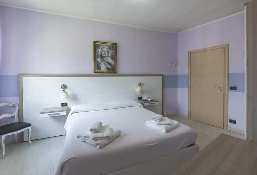 Отель Albergo Ristorante La Bussola