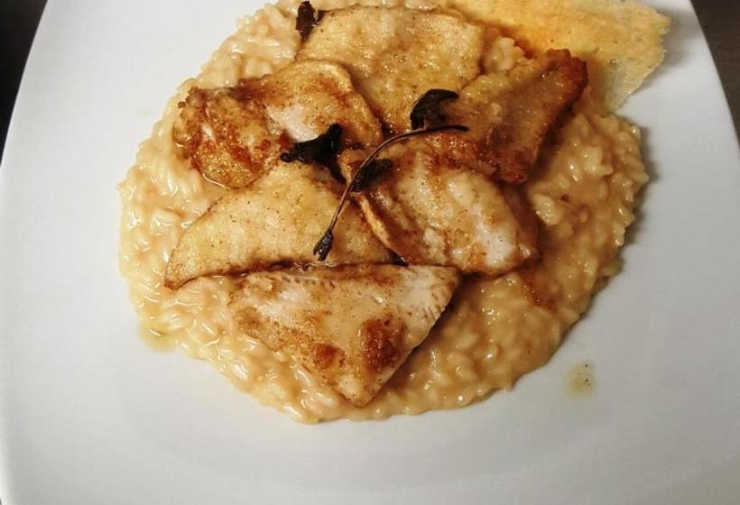 ホテル Albergo Ristorante Lavedo