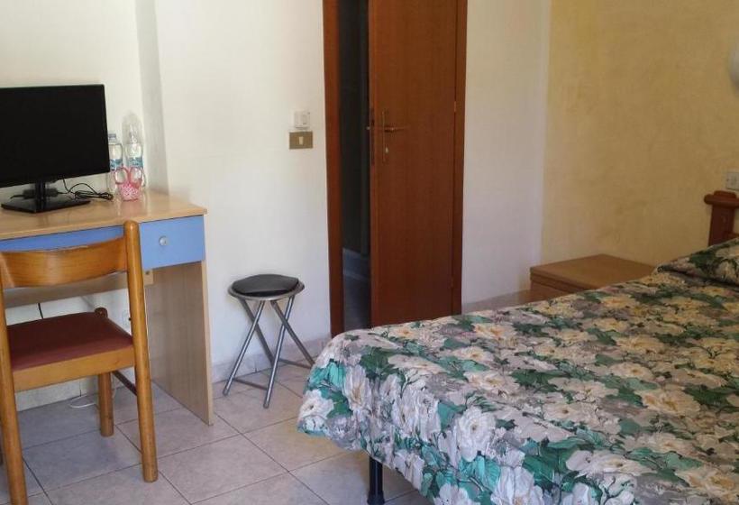 ホテル Albergo Ristorante Lavedo