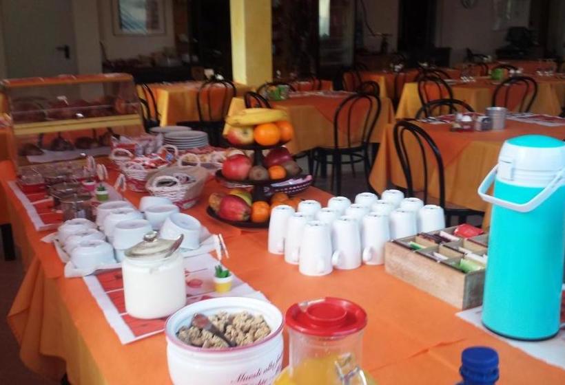 ホテル Albergo Ristorante Lavedo