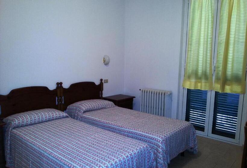 ホテル Albergo Ristorante Lavedo