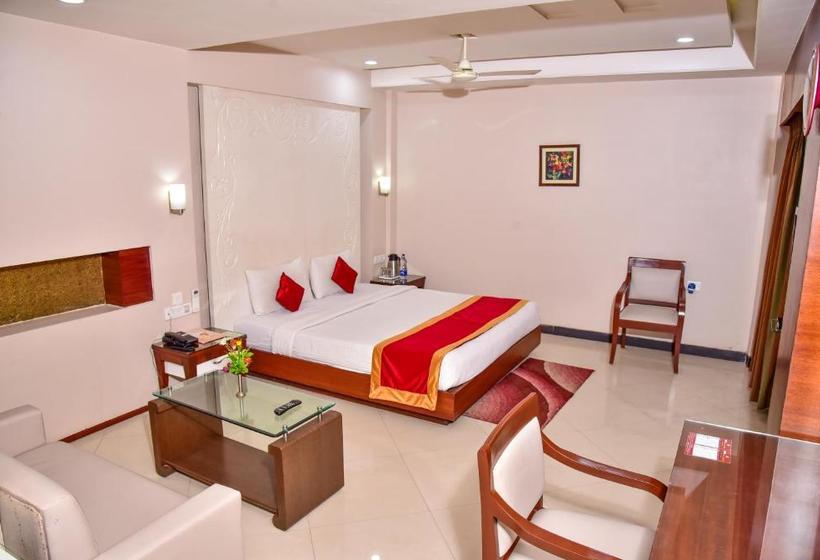 فندق Amit International