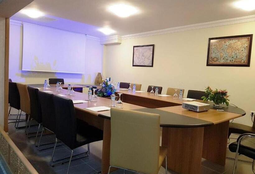 Aparthotel Les Oliviers Suites & Spa