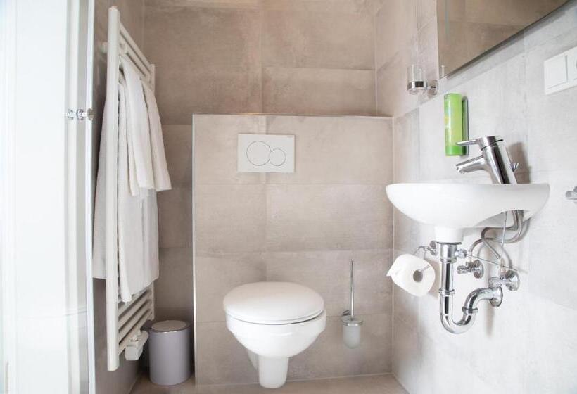 Отель Apex Nürburg